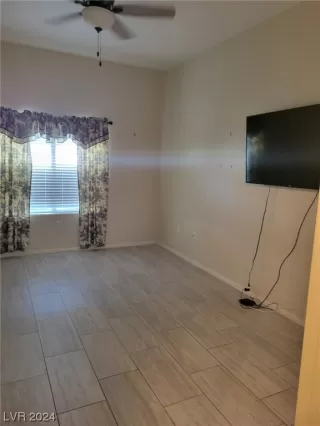 Photo #2: 2561966 Listing