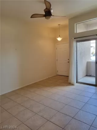 Photo #4: 2561966 Listing