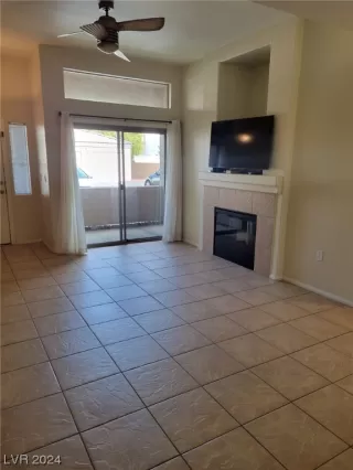 Photo #5: 2561966 Listing