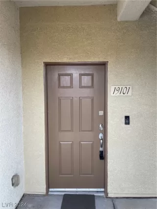 Photo #1: 2561970 Listing 