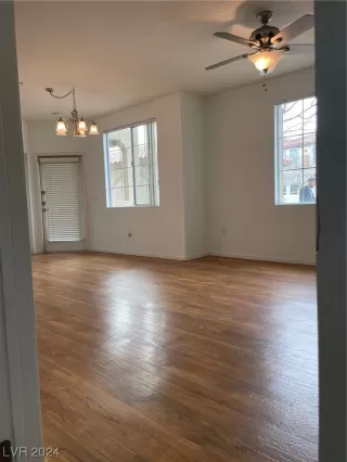 Photo #3: 2561970 Listing 