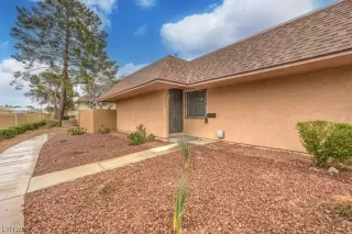 Photo #1: 2561982 Listing