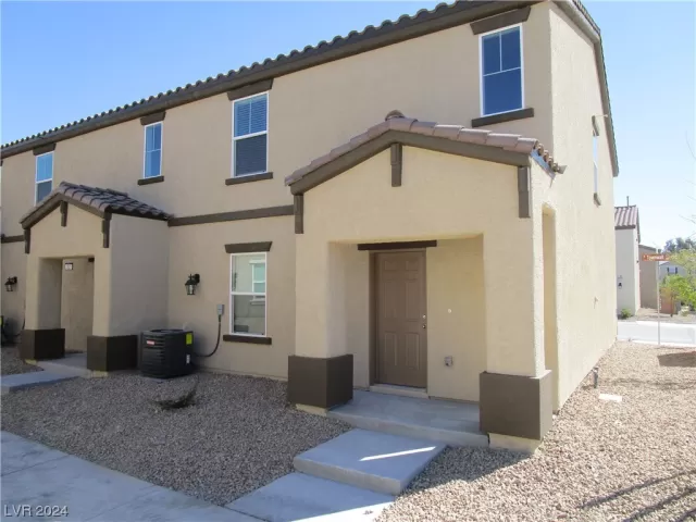 MLS: 2561984 Condo For Sale