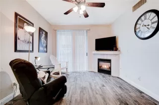 Photo #1: 2561988 Listing