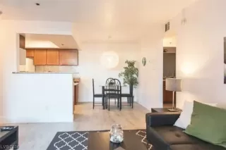 Photo #3: 2562003 Listing