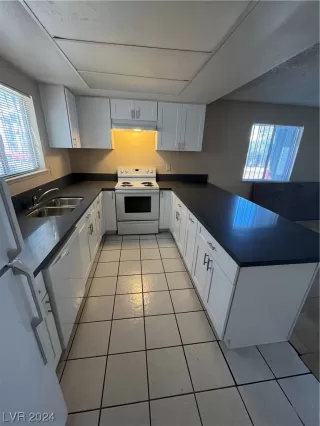 Photo #3: 2562017 Listing 