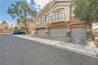 Photo #1: 2562022 Listing