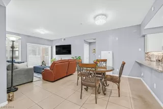 Photo #3: 2562039 Listing 