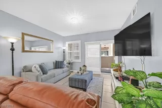 Photo #4: 2562039 Listing 