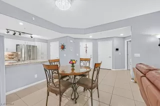 Photo #6: 2562039 Listing 