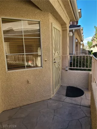 Photo #2: 2562059 Listing 