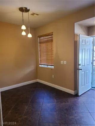 Photo #3: 2562059 Listing 