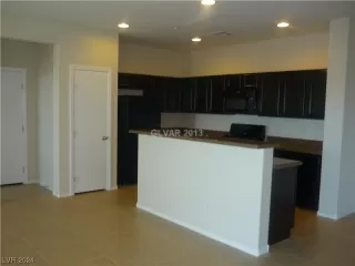 Photo #6: 2562101 Listing 