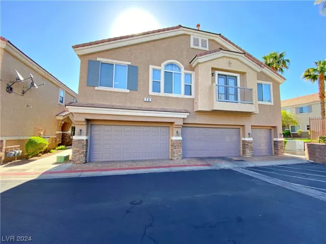 MLS: 2562129 Condo For Sale