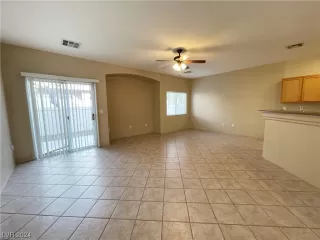 Photo #2: 2562129 Listing 