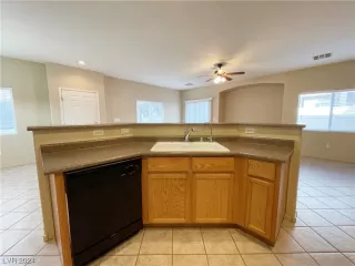 Photo #6: 2562129 Listing 