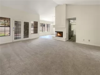 Photo #2: 2562134 Listing