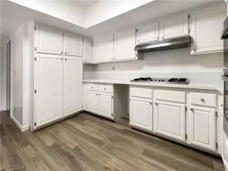 Photo #4: 2562134 Listing