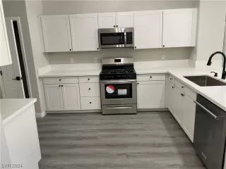 Photo #5: 2562136 Listing