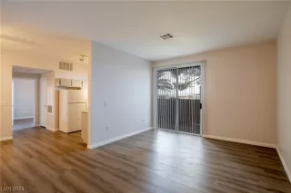 Photo #2: 2562155 Listing