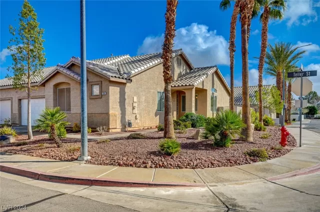 MLS: 2562213 Condo For Sale