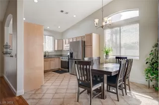 Photo #6: 2562213 Listing 