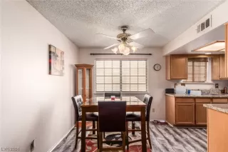 Photo #4: 2562223 Listing