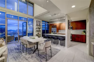 Photo #2: 2562246 Listing