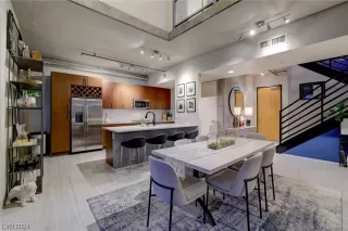 Photo #6: 2562246 Listing