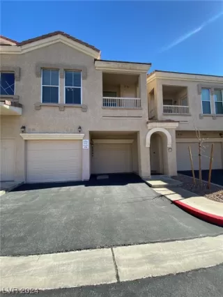 Photo #3: 2562250 Listing