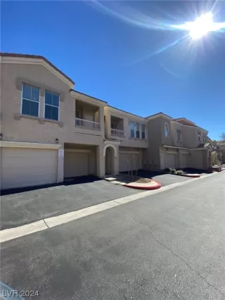 Photo #4: 2562250 Listing