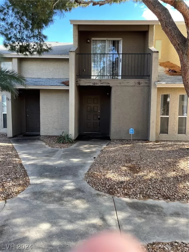 MLS: 2562262 Condo For Sale