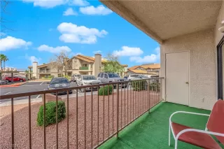 Photo #4: 2562270 Listing