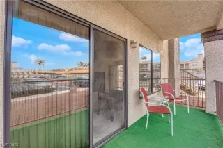 Photo #5: 2562270 Listing