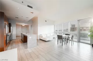 Photo #4: 2562272 Listing 