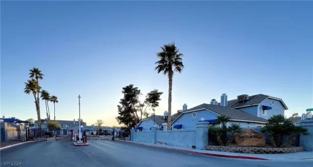 MLS: 2562275 Condo For Sale