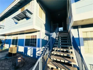 Photo #2: 2562275 Listing