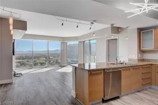 Photo #1: 2562356 Listing