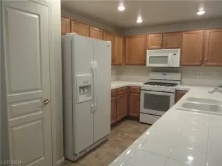 Photo #4: 2562363 Listing 