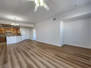 Photo #5: 2562367 Listing 