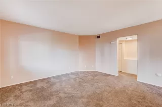 Photo #6: 2562388 Listing 