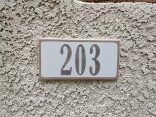 Photo #2: 2562417 Listing