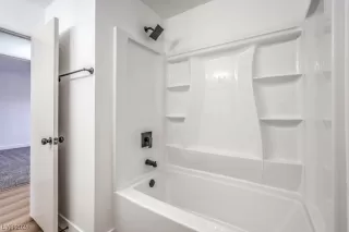 Photo #2: 2562463 Listing