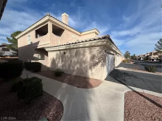 Photo #2: 2562466 Listing 