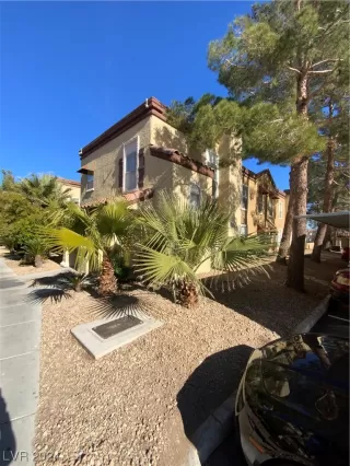 Photo #1: 2562490 Listing 