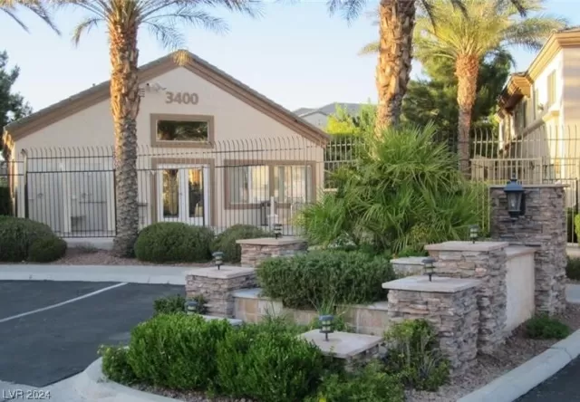 MLS: 2562495 Condo For Sale