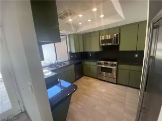 Photo #2: 2562504 Listing 