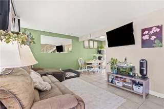 Photo #5: 2562521 Listing 