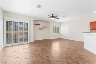 Photo #3: 2562567 Listing