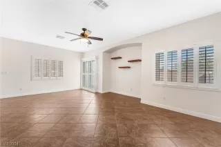 Photo #6: 2562567 Listing